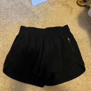 lululemon tracker 4” short